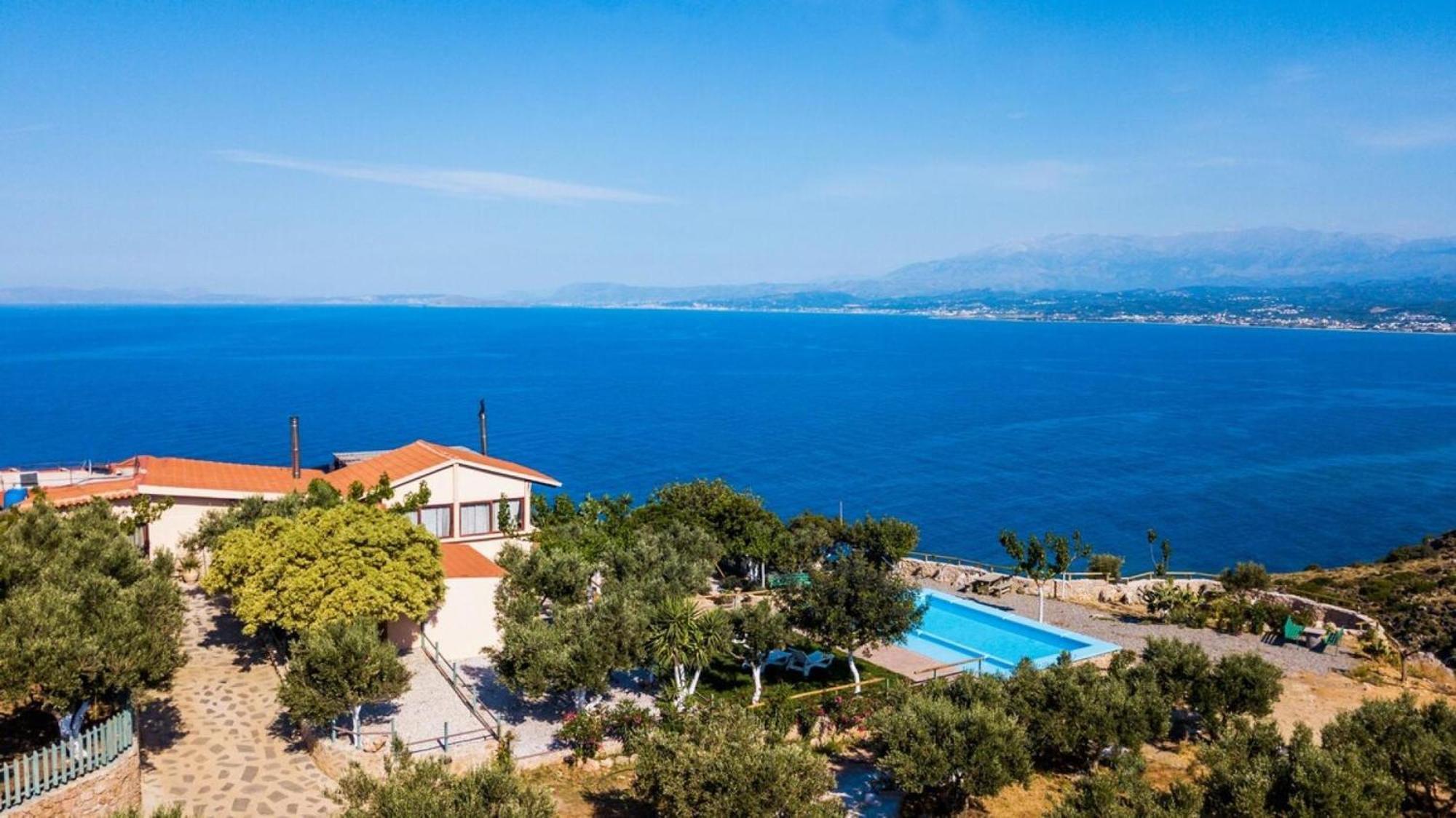 Villa Akrolithos With Private Pool Chania  Exteriör bild