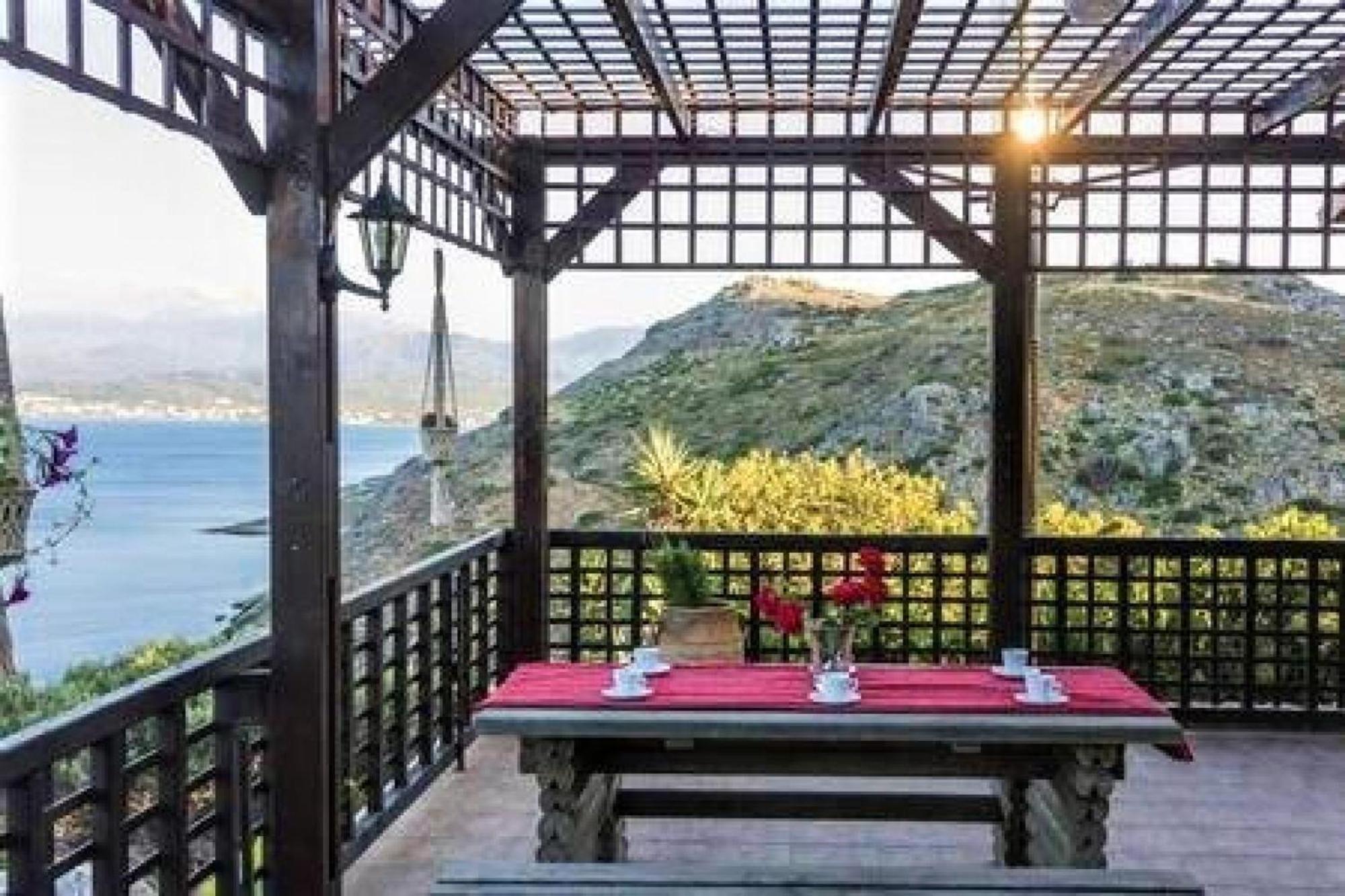Villa Akrolithos With Private Pool Chania  Exteriör bild